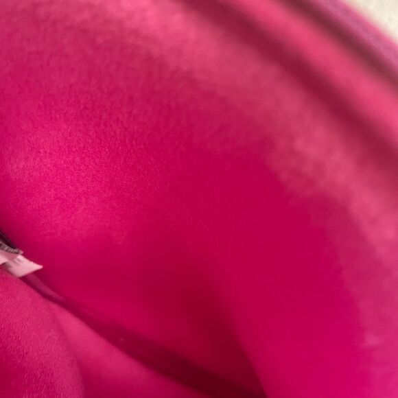 Marc  by Marc Jacobs Embossed Hot Pink Tablet Sleeve, padded IPad, tablet case - Picture 6 of 8